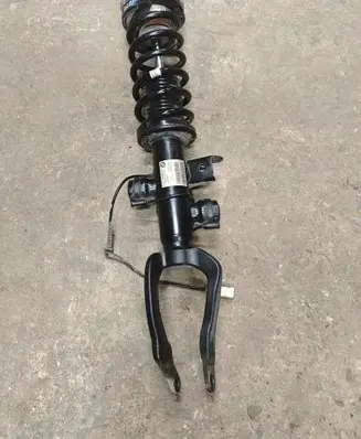 BMW 5 F10 F11 Front shock absorber with coil spring 37116856983 6856983 3711685698301