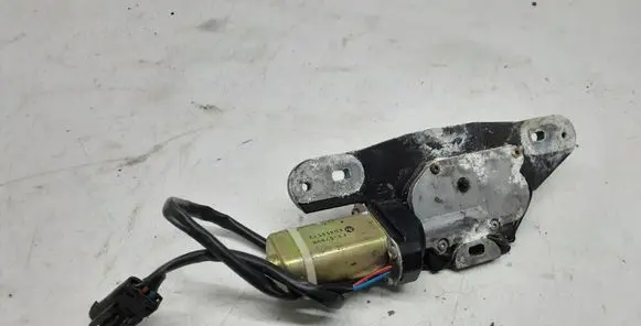 BMW 5 E39 Tailgate window lock/catch/latch 67148362371