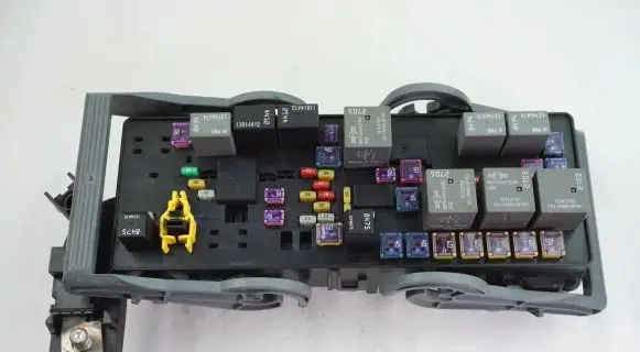 Fiat Freemont Fuse box set P68143318AE 68143318AE