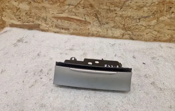 Volkswagen PASSAT B7 Ashtray (front) 3C0863284K