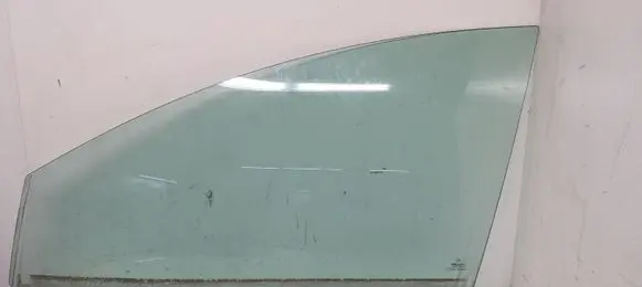 Citroen C5 Front door window glass four-door