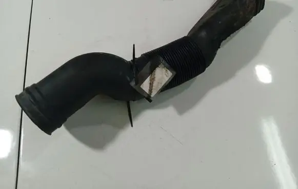 Mercedes-Benz R W251 Air intake hose/pipe