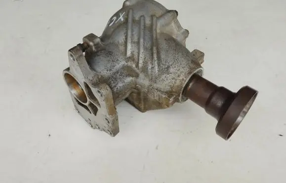 Volvo XC70 Gearbox transfer box case 30700016 4253