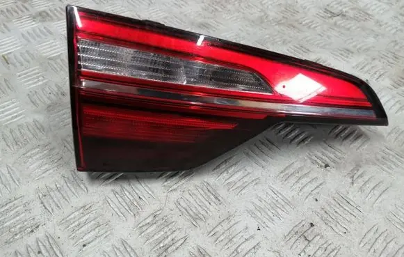 Audi A4 S4 B9 8W Tailgate rear/tail lights 8W9945075AA 81820101