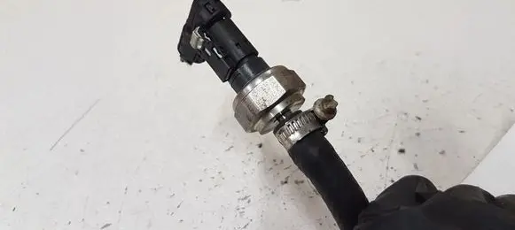 BMW 5 F10 F11 Exhaust gas pressure sensor 8507634 7810181