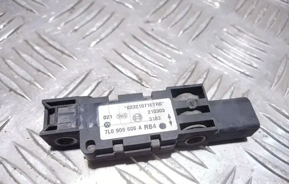 Porsche Cayenne (9PA) Airbag deployment crash/impact sensor 7L0909606A