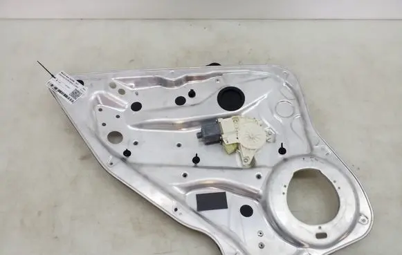 Mercedes-Benz GLK (X204) Rear door window regulator with motor