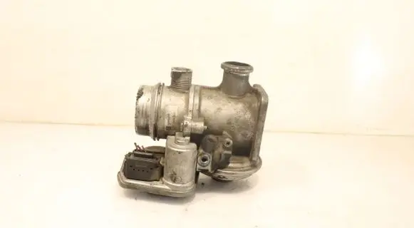 BMW X3 E83 Throttle body valve 