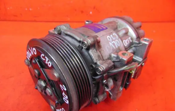 Volvo C30 Air conditioning (A/C) compressor (pump) 31291881