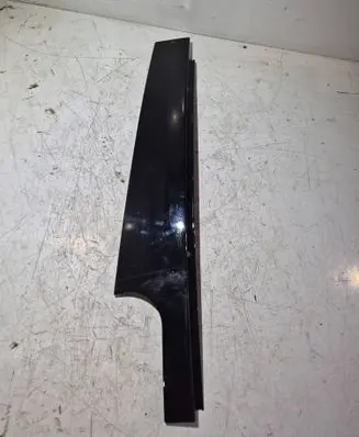 BMW X6M G06 F96 Rear door glass trim molding 7446211 C1100DJ100