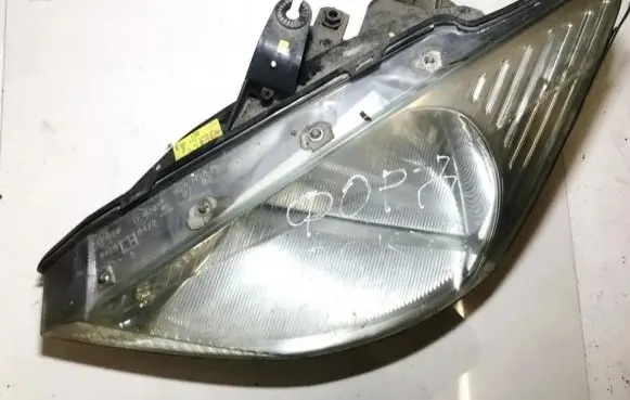 Ford Focus Headlight/headlamp