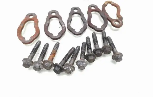 Volvo V70 Fuel Injector clamp holder 