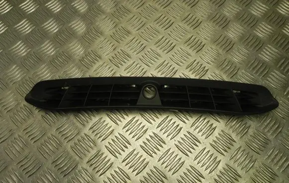 Radio/GPS head unit trim