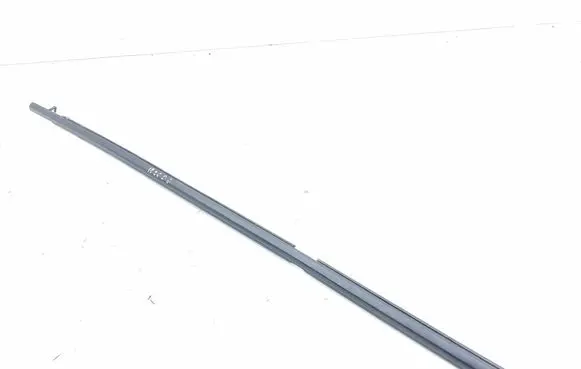 Toyota Prius (XW50) Rear door glass trim molding