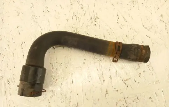 Audi A6 S6 C5 4B Engine coolant pipe/hose 8D0121101K