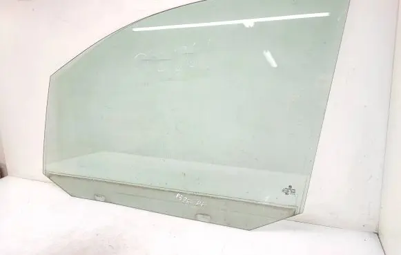 Volkswagen Caddy Rear door window glass 2K0845201C 43R001057 DOT27M235AS2