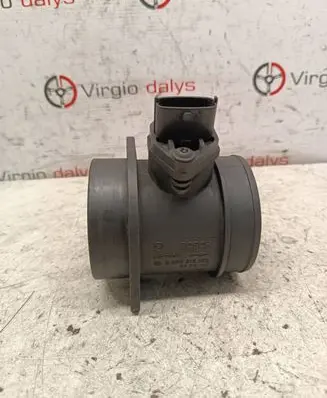 Volvo V70 Mass air flow meter 8670112 0280218108
