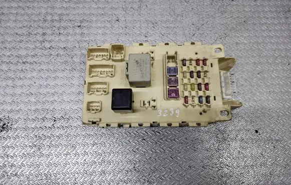 Toyota Yaris Fuse module PPT20GF10