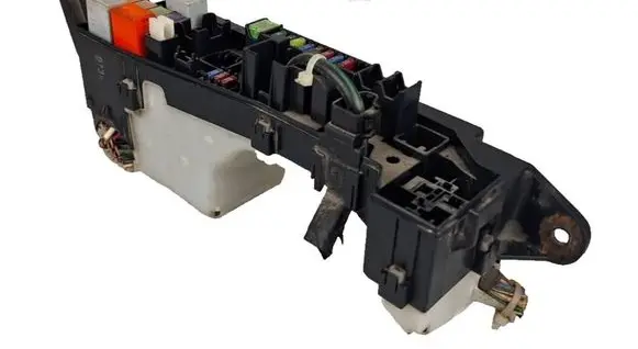 Toyota Avensis T250 Fuse box set 8274120060