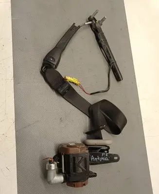 Opel Antara Front seatbelt