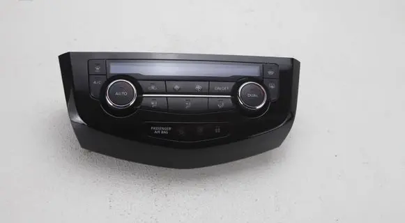 Nissan Qashqai Climate control unit 27500HV01A