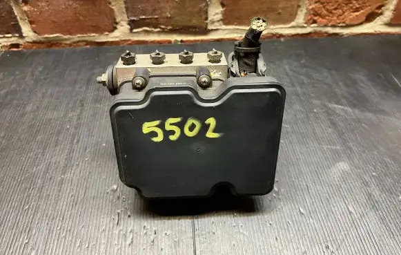 Mercedes-Benz Sprinter W906 ABS Pump A9069005502 269799 15113034559