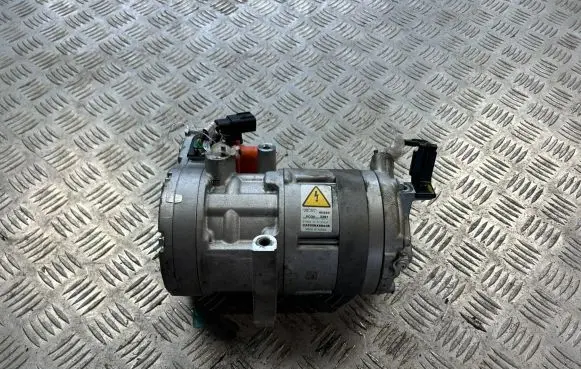 KIA Sportage Air conditioning (A/C) compressor (pump) 977E1CZ100