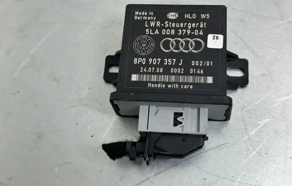 Audi A3 S3 A3 Sportback 8P Light module LCM 5LA008379 8P0907357J