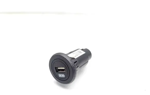 Jaguar I-Pace USB socket connector J9D319010AB
