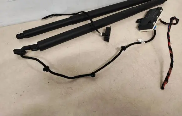 Mercedes-Benz GLC C253 Tailgate hydraulic set A2059004507 A2539801064