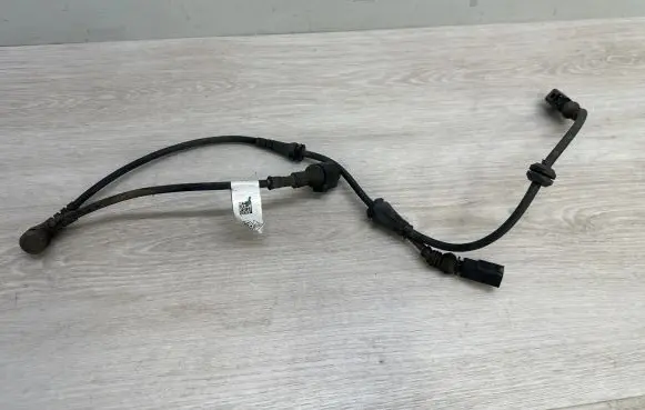 Volkswagen Touareg II Front ABS sensor wiring 7P0971279A