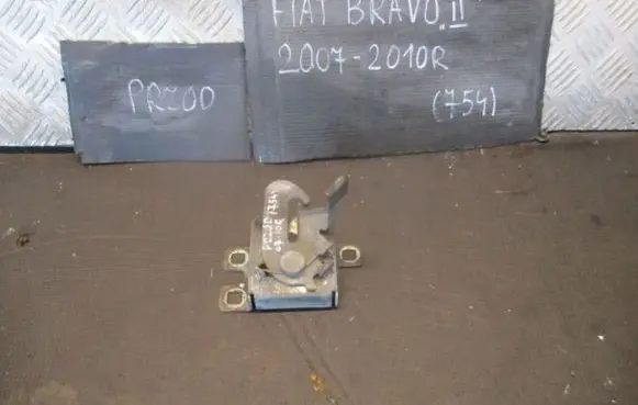 Fiat Bravo - Brava Engine bonnet/hood lock/catch