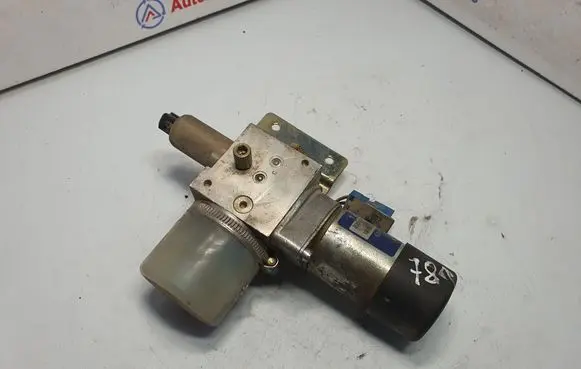 BMW 7 E65 E66 Tailgate hydraulic pump motor 7015009 7137999 51247137999