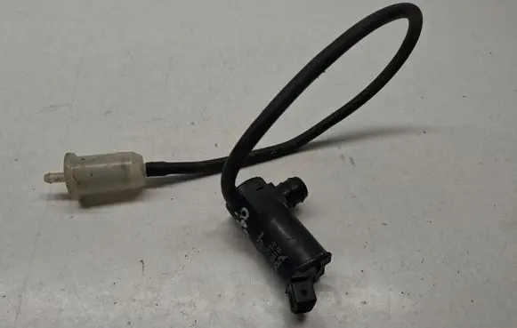Volvo S40 Windscreen/windshield washer pump 9169611