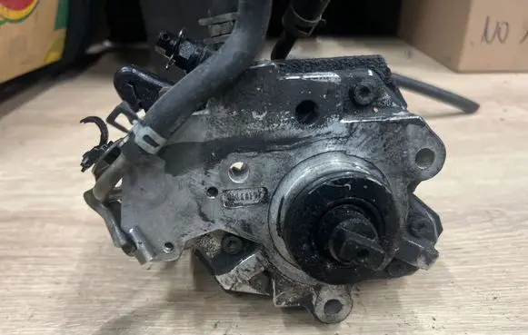 Toyota Yaris Fuel injection high pressure pump 0445010047 0310213 22100
