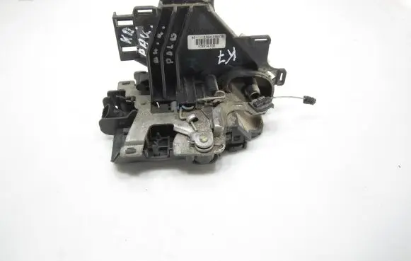 Volkswagen Polo Front door lock 3B4839015 102914102 PA6630XGF