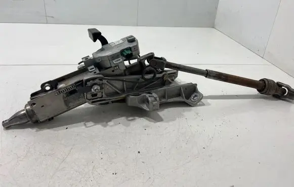 Volvo XC70 Steering wheel lock P31280656 T10189B46
