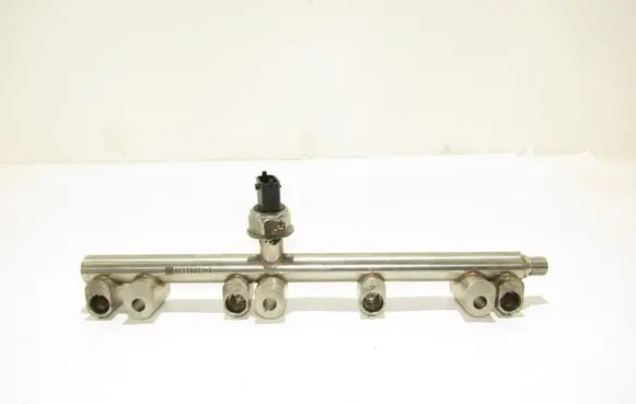 Hyundai Santa Fe Fuel main line pipe 353002g710