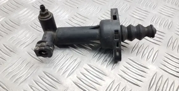 Volkswagen Golf VII Clutch master cylinder 5Q0721261