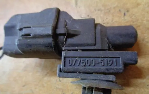 Subaru Legacy Outside/exterior temperature sensor 0775005191