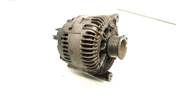BMW 5 E60 E61 Generator/alternator 7789981