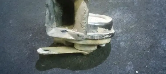 BMW 5 E39 Horn signal 703881157