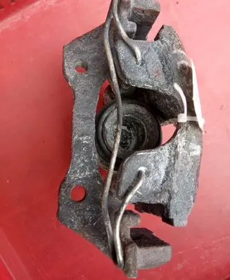 Rear brake caliper
