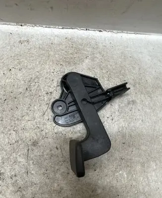 Audi A4 S4 B7 8E 8H Engine bonnet (hood) release handle 8E1823533B