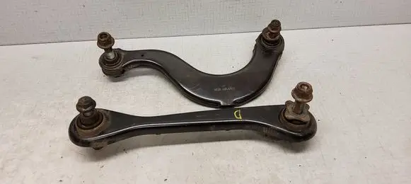 Volkswagen Golf V Rear control arm