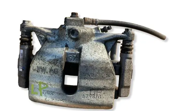 Audi Q3 F3 Front brake caliper ZACISKLAUDIQ383A