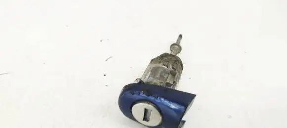 Volkswagen Golf IV Front door lock (next to the handle) 1U0837167