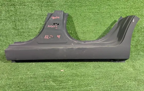 Toyota Aygo AB40 Sill 