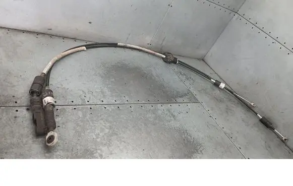 Ford Focus Gear shift cable linkage 