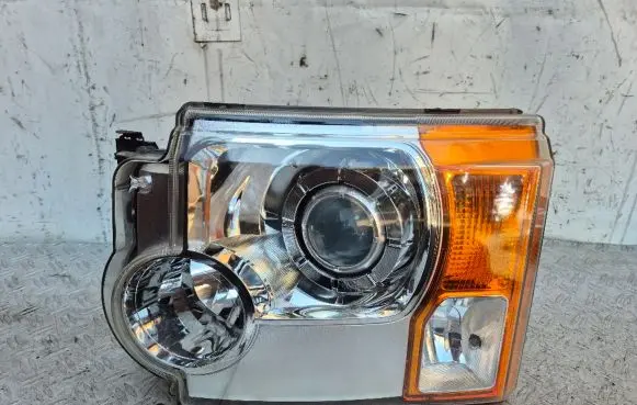 Land Rover Discovery 3 - LR3 Headlight/headlamp XBC500052 10016492